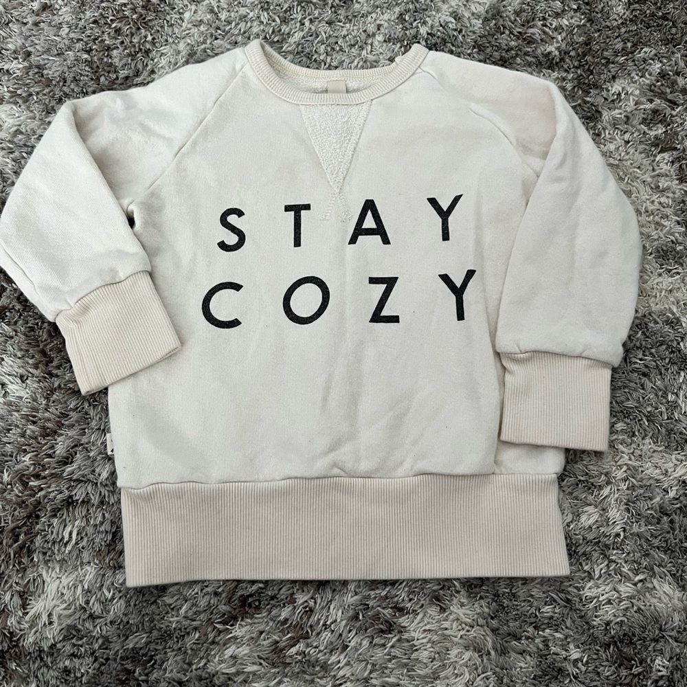 🤍Childhoods Clothing Sweatshirt🤍